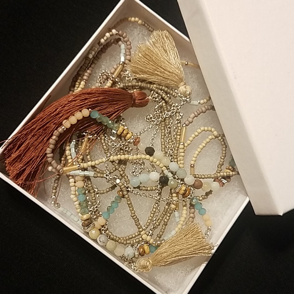 NWOT RARE Nakamol Boho Tassle & Beaded Necklace - Picture 4 of 8